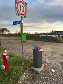 Überfüllter Mülleimer Kreuzung „Am Landhag“ „Buchhofsteig“