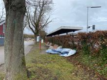 Müll + Banner „Schifffahrt Untersee“